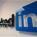 LinkedIn open up network for application development